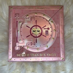 NIB Too Faced BETTER THAN SEX Mascara Vault